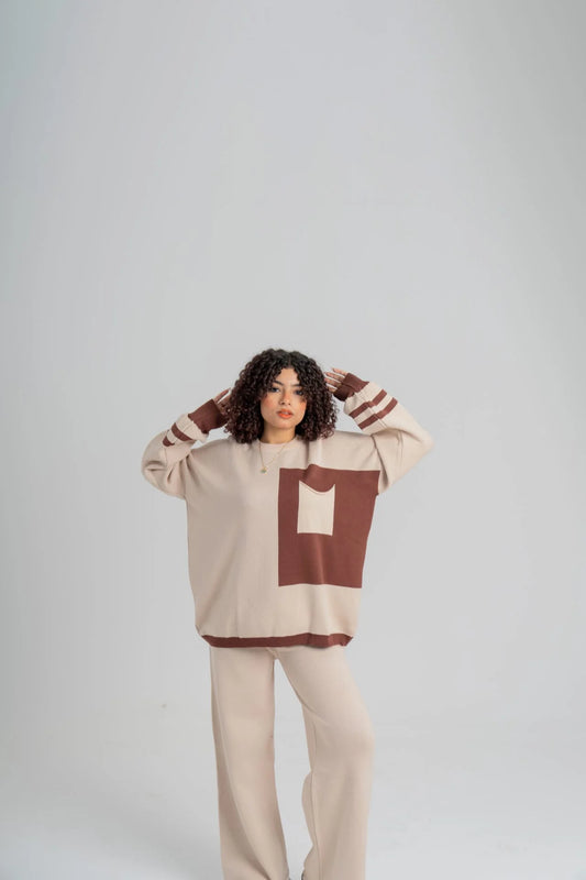 سوت تريكو بلونين بتفاصيل راقية وخامة عالي الجودة - Beige