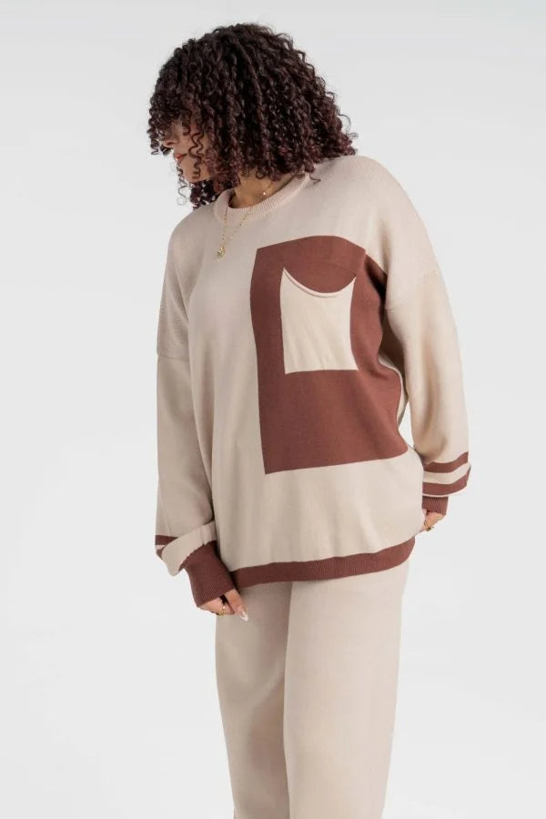 سوت تريكو بلونين بتفاصيل راقية وخامة عالي الجودة - Petrol